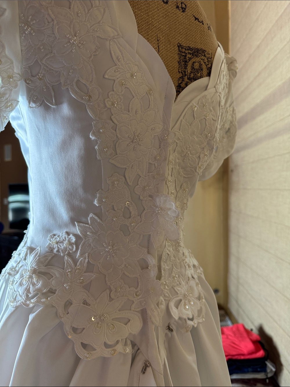 Merry Max Vintage Wedding Gown Size 10 White Pearl Beaded Lace Cathedral Train - Picture 9 of 13